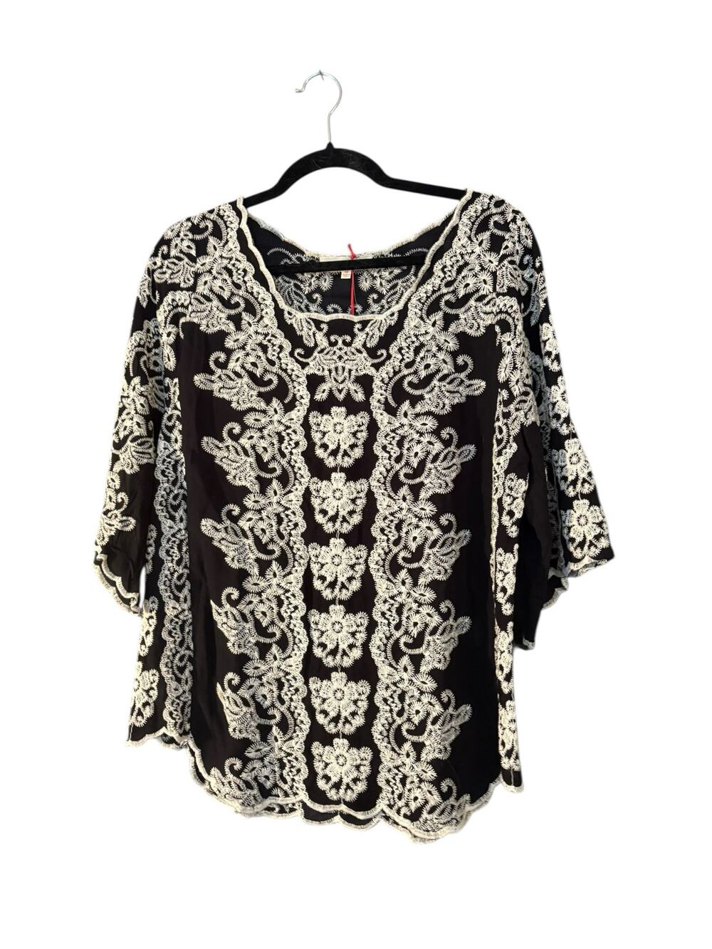 Solitaire Elegant Black Blouse M with Intricate White Embroidery Boho Chic Style